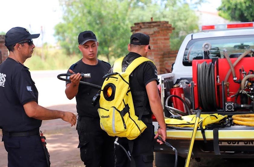 Capacitación especial contra incendios apolicías